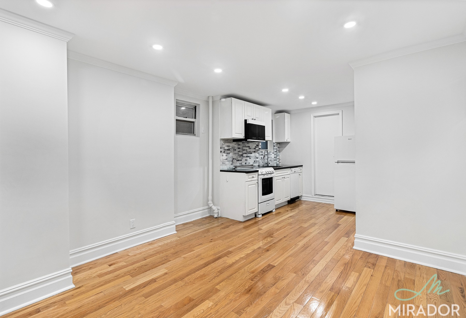 332 E 9th Street 14