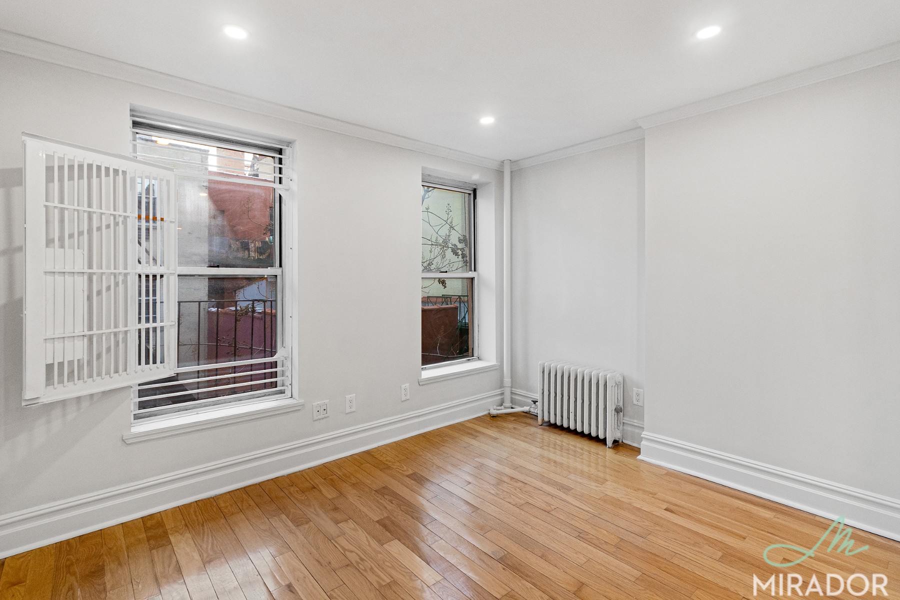 332 E 9th Street 14