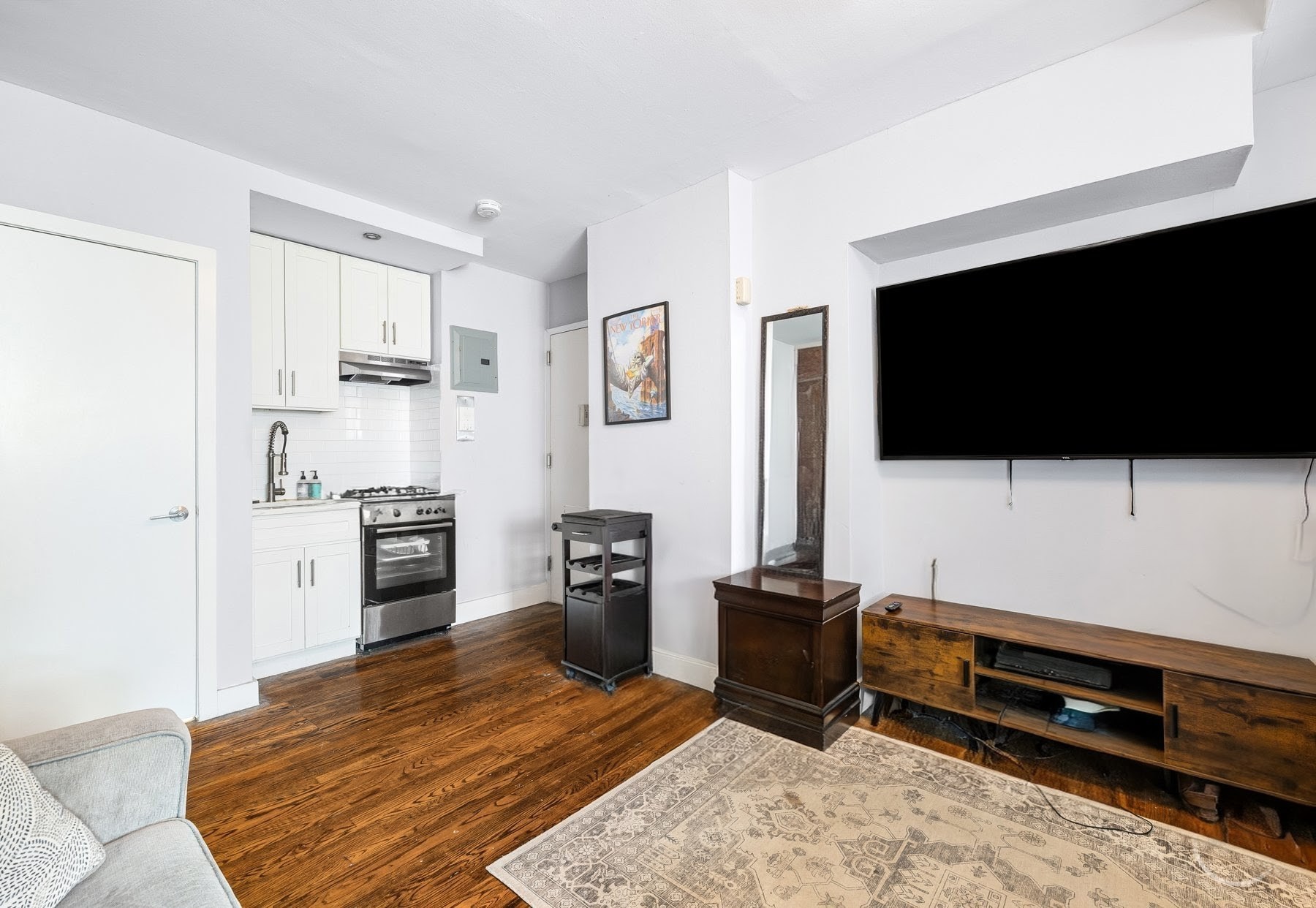 310 W 22nd Street 2b