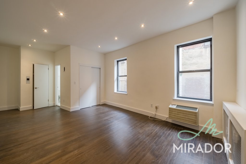 425 E 74th Street 4D