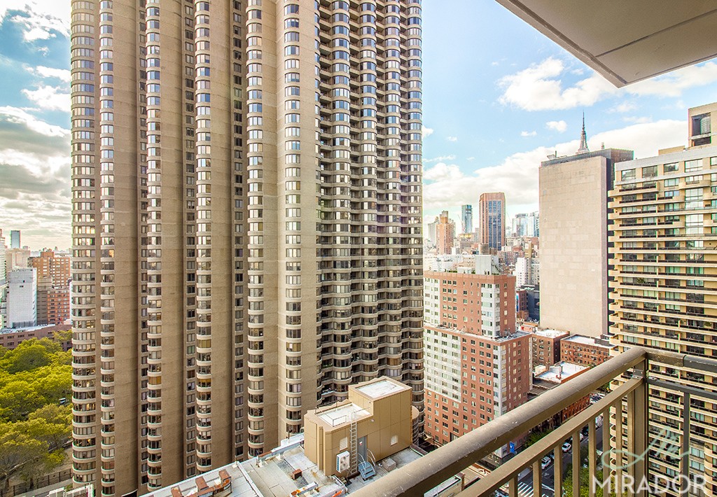 330 E 39th Street 21M