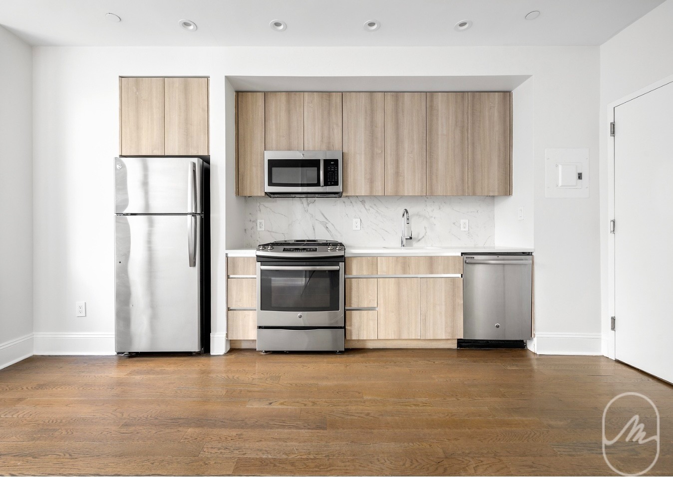 15 Park Row 5L-2