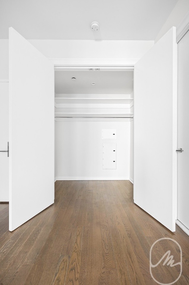15 Park Row 5L-2