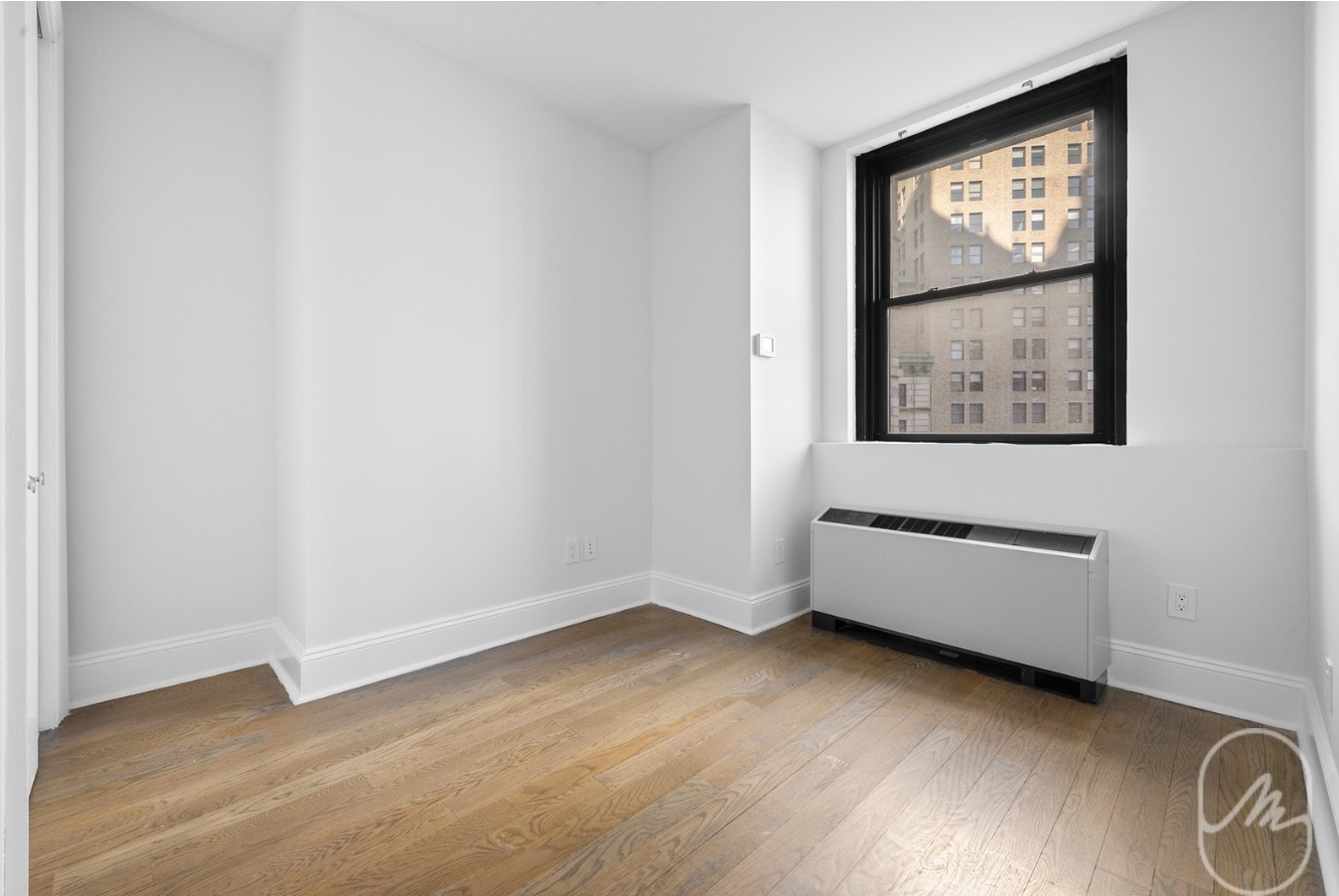 15 Park Row 5L-2