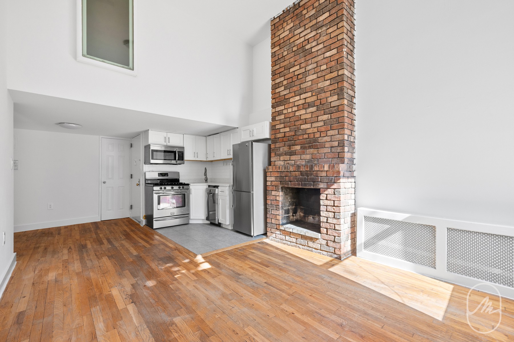 466 W 23rd Street 1R