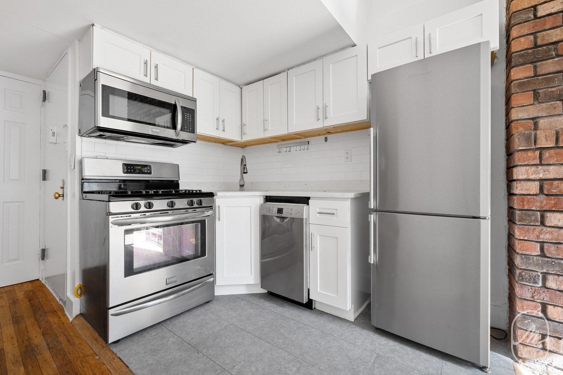 466 W 23rd Street 1R