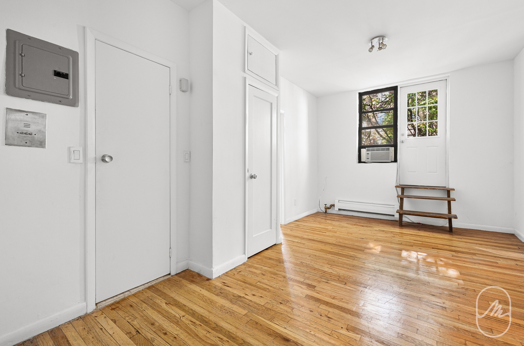 307 W 29th Street 3c