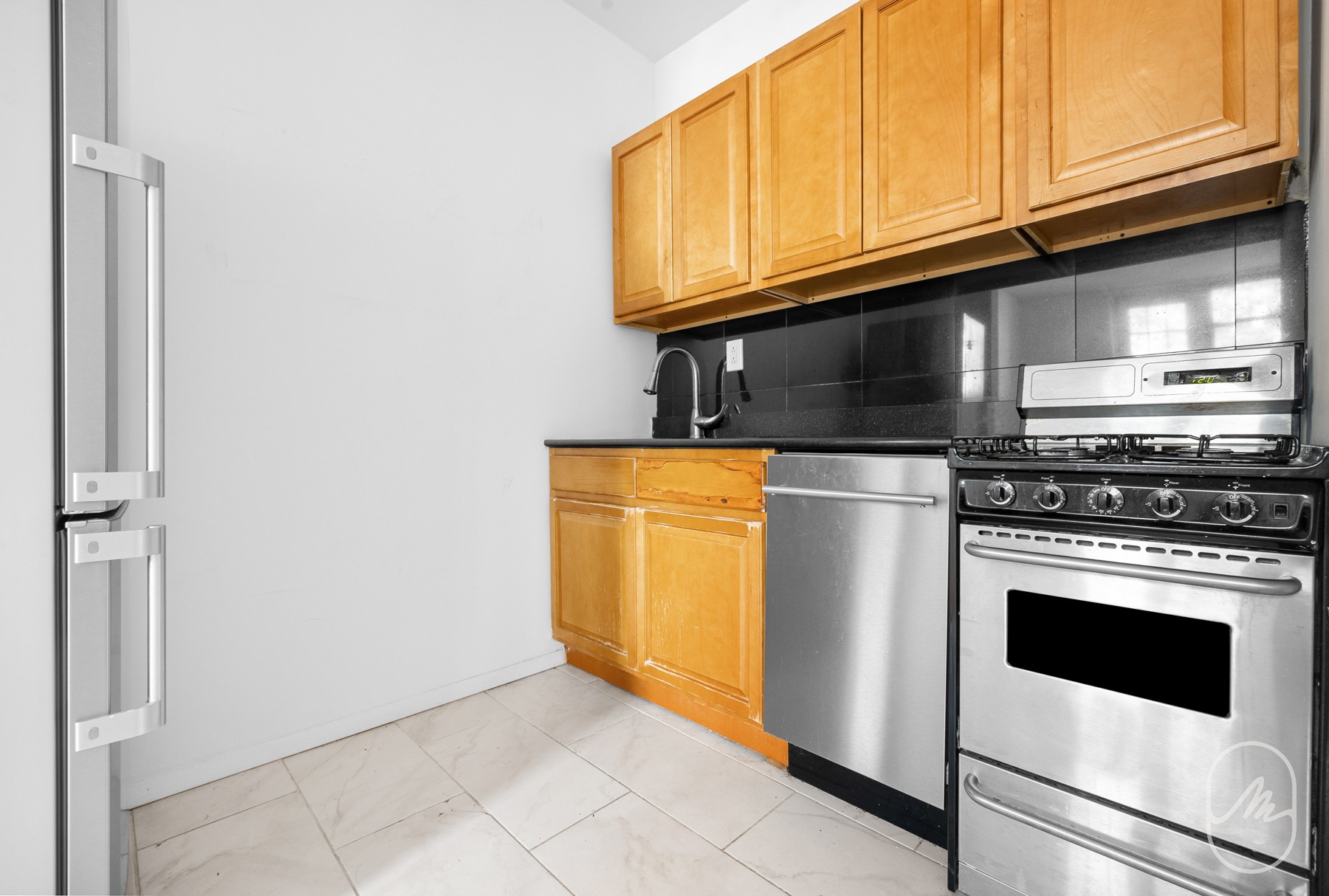 307 W 29th Street 3c