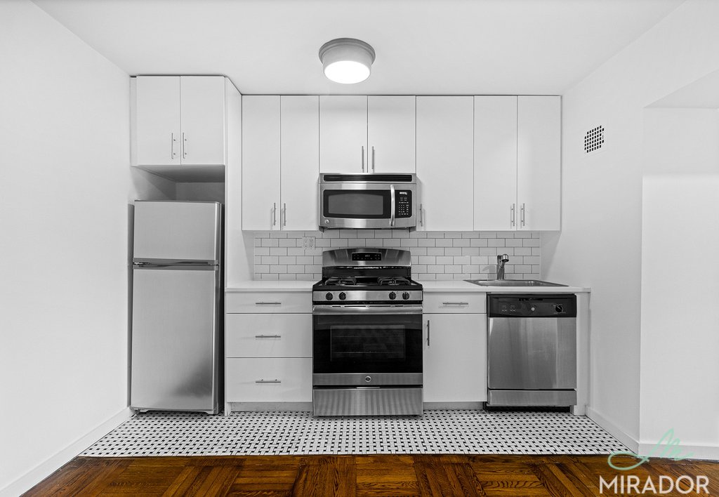 255 W 14th Street 6K