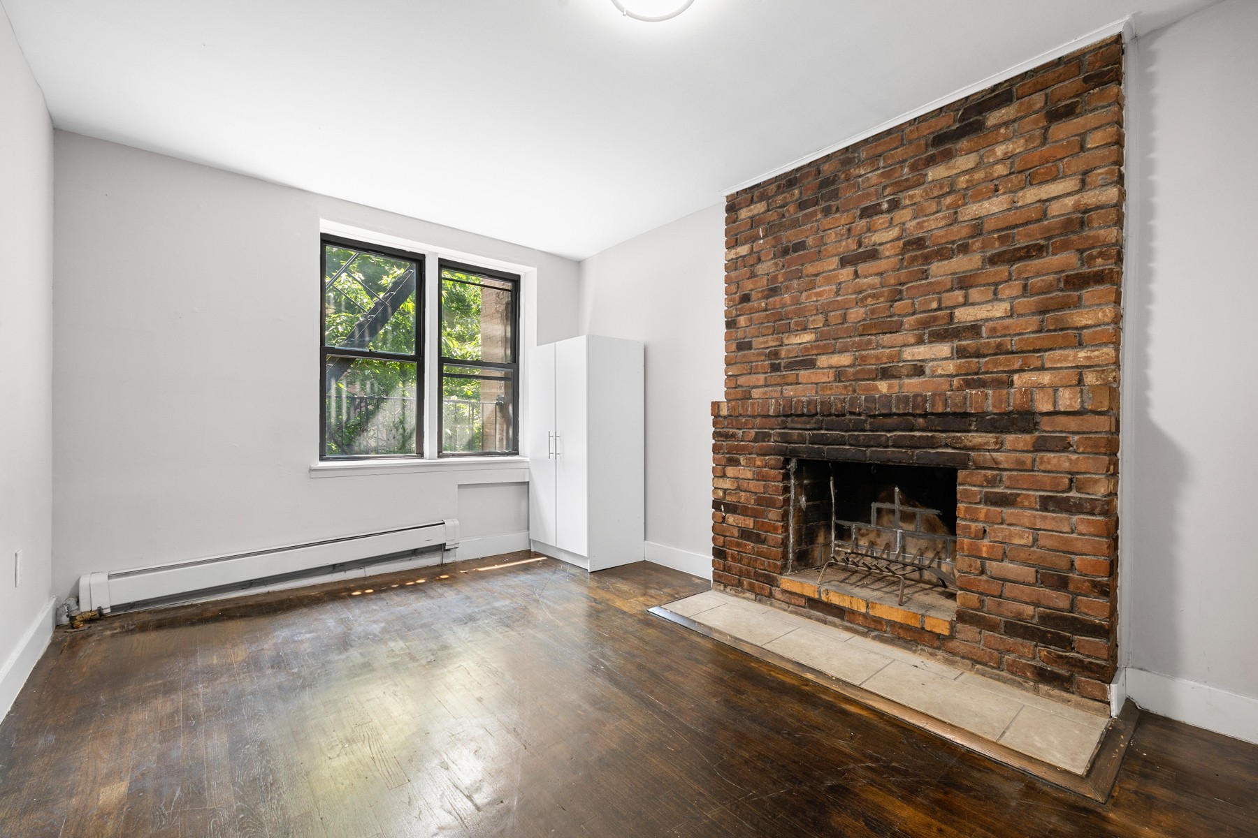 416 W 23rd Street 4c