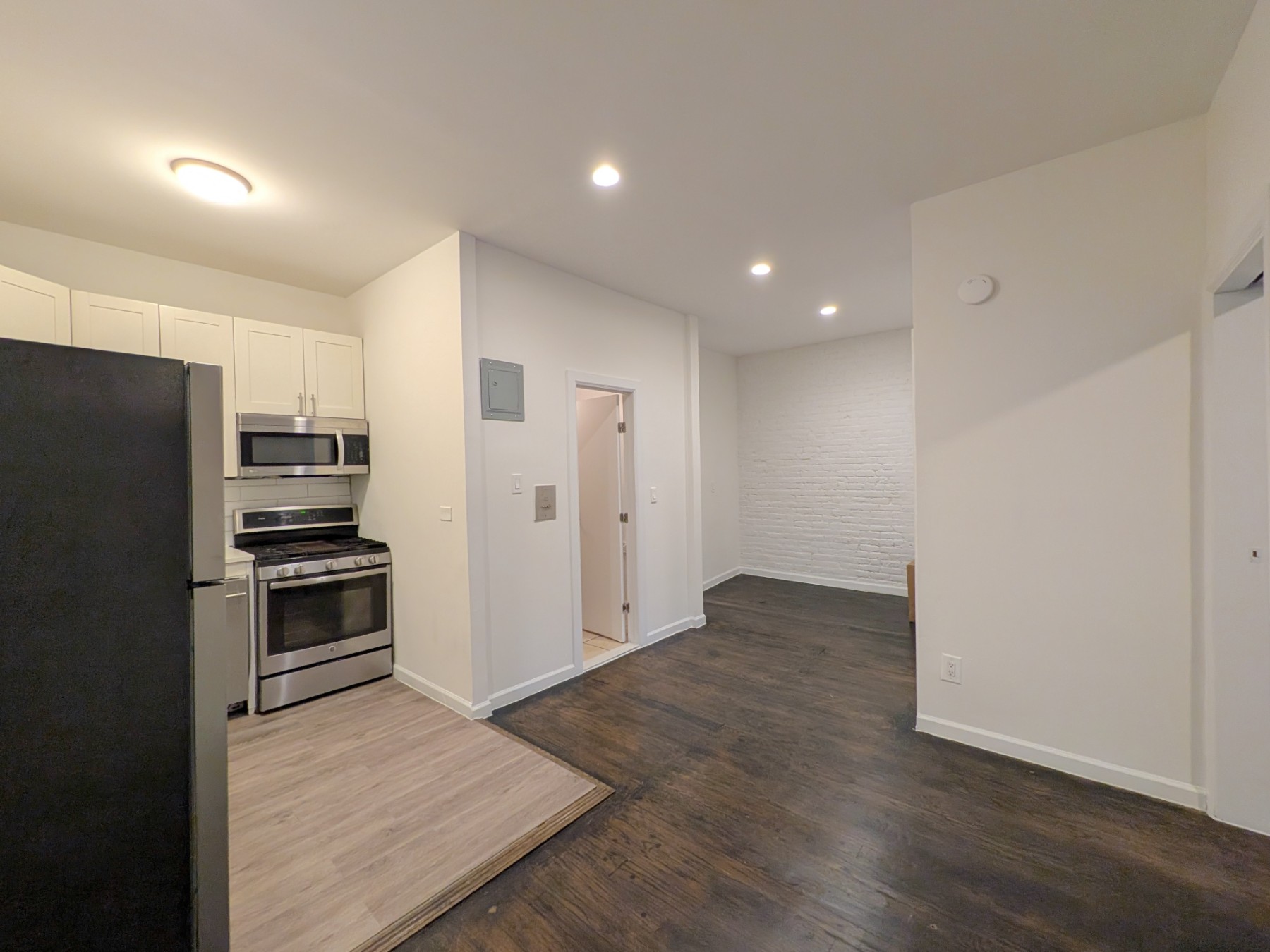 309 W 29th Street 2R