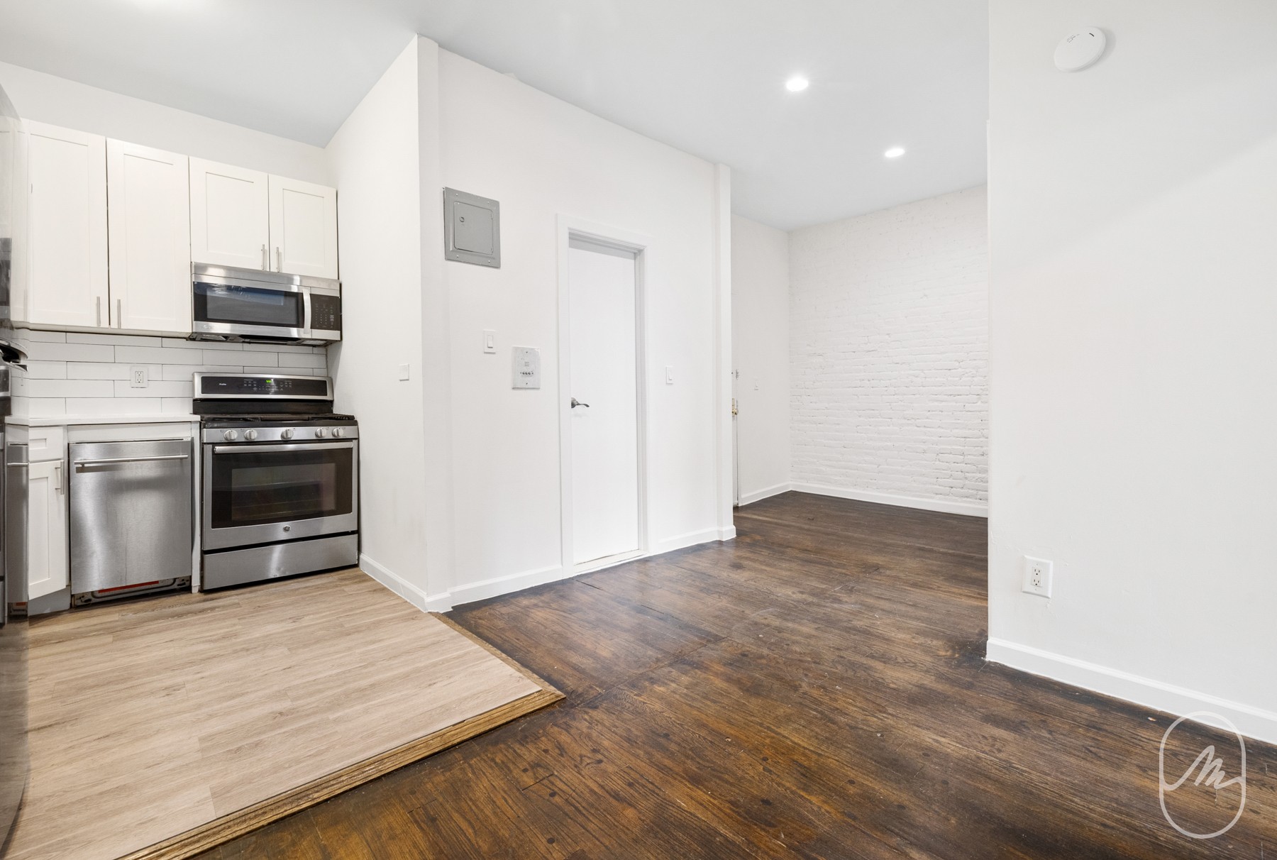 309 W 29th Street 2R