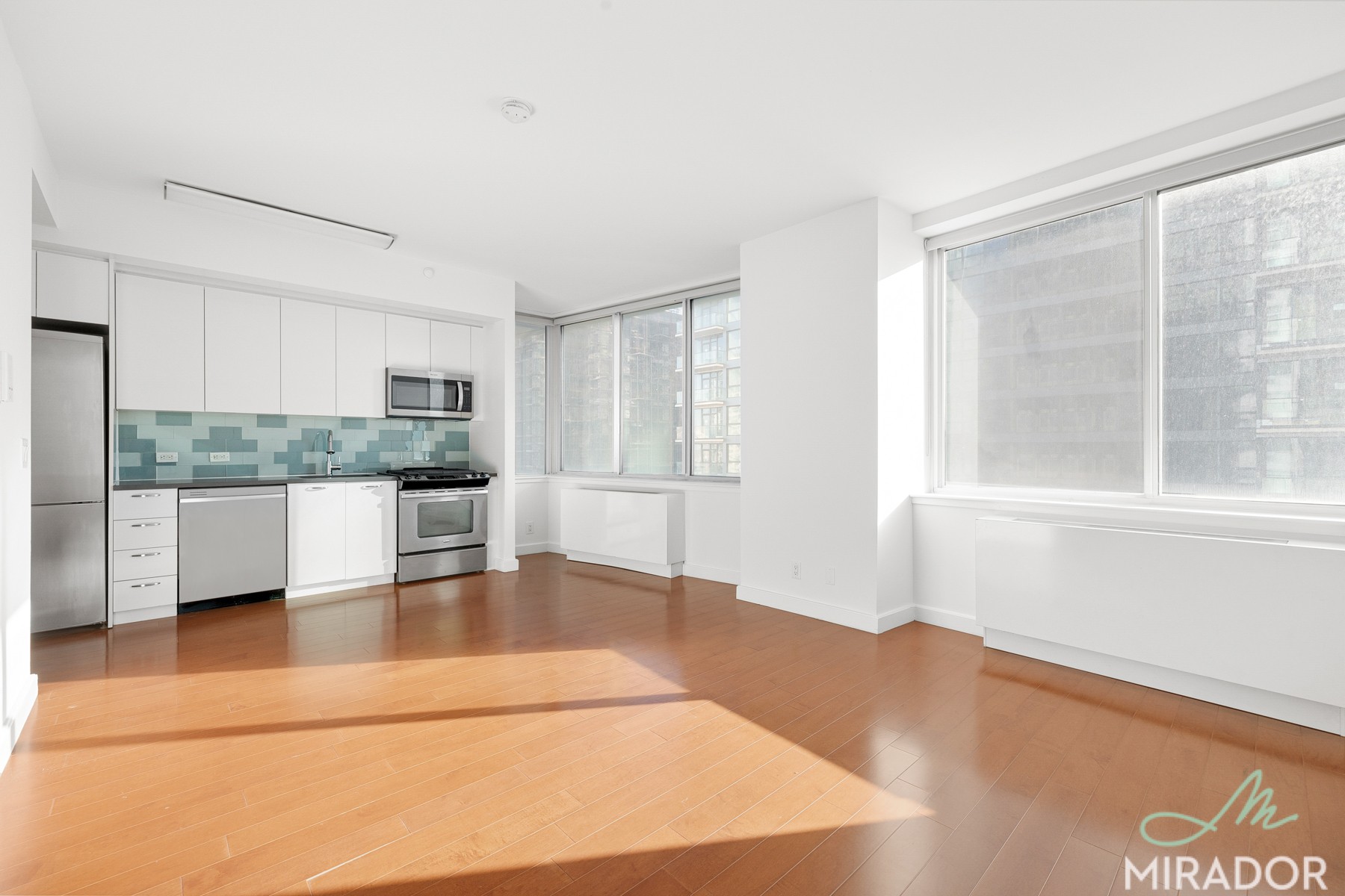 80 Dekalb Avenue 27L