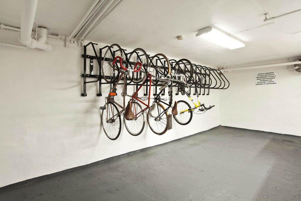 116 Thompson Street LB