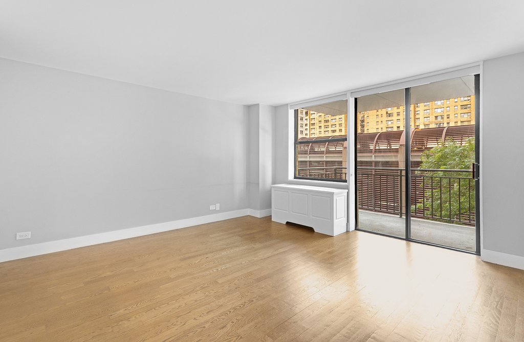 330 E 39th Street 12G