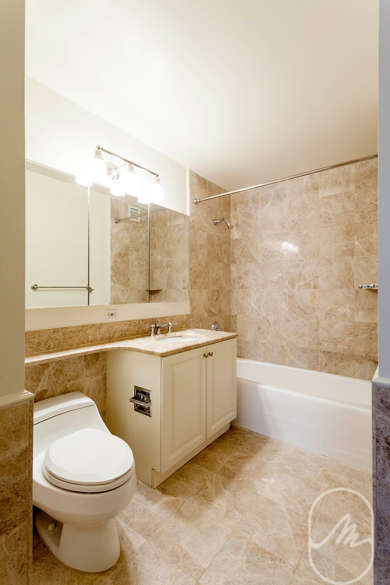 60 W 23rd Street 824