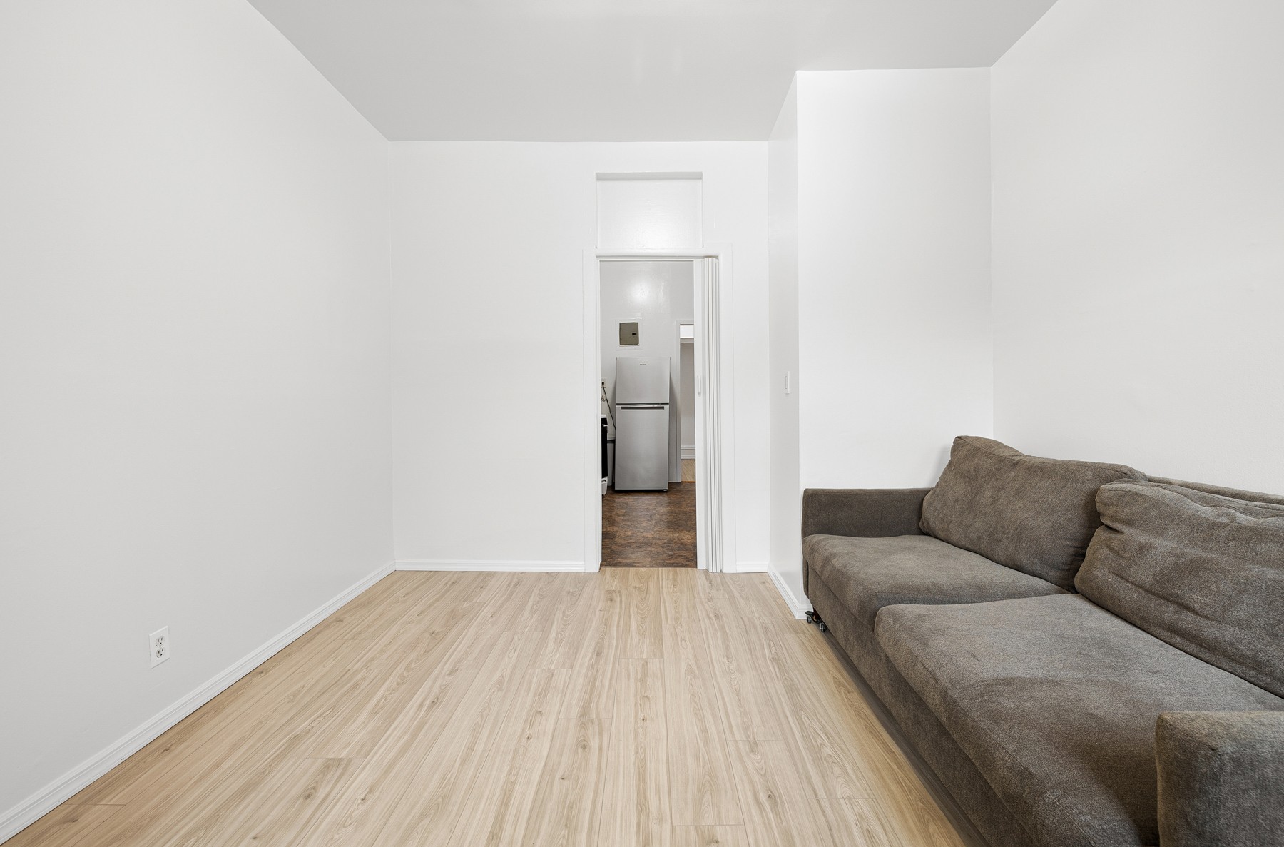 231 E 10th Street 16