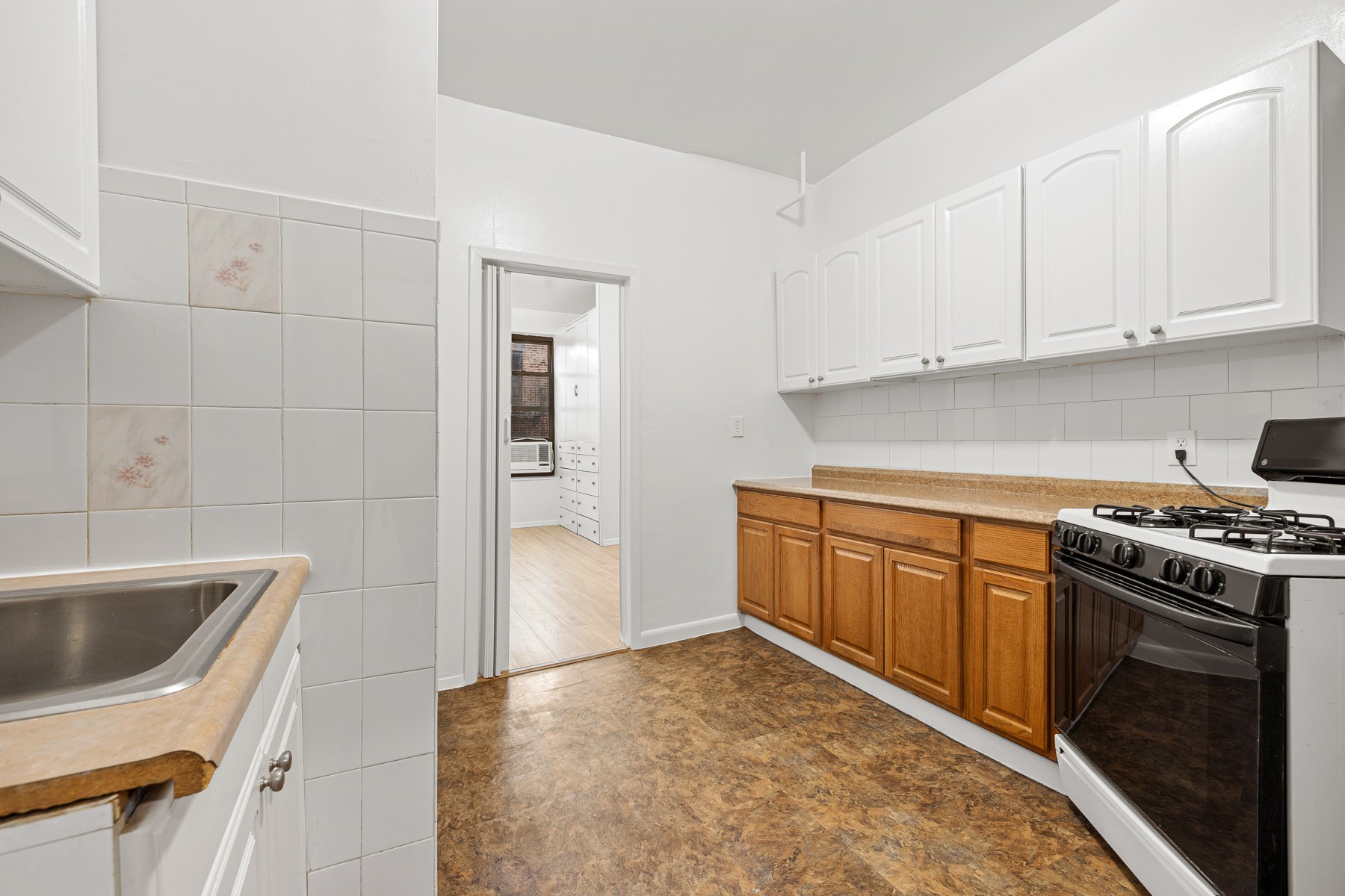 231 E 10th Street 16