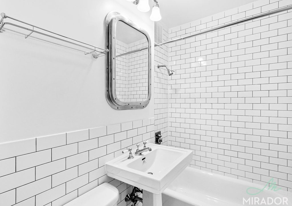 116 Thompson Street LC