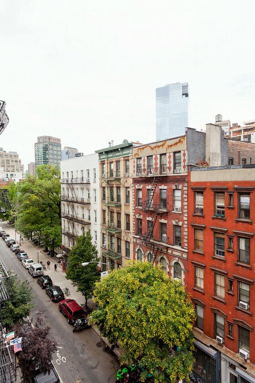 116 Thompson Street LC