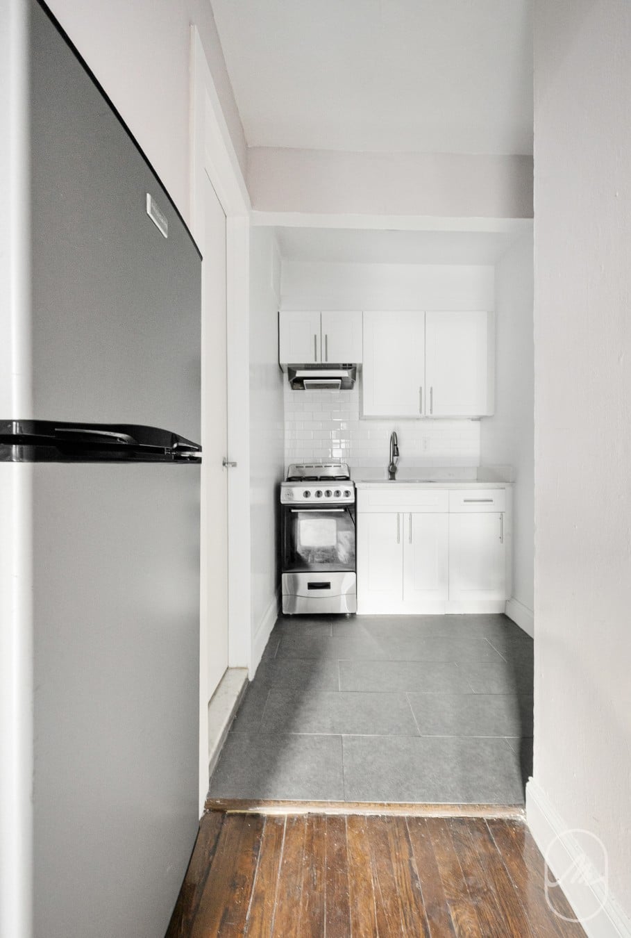 456 W 22nd Street 3b