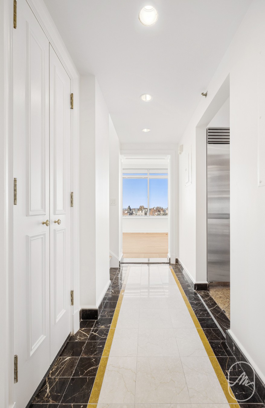 60 W 23rd Street PH2217