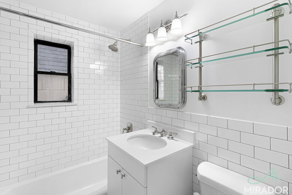 304 E 20th Street 5C