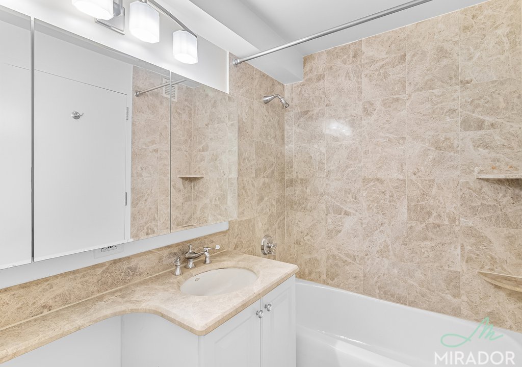 60 W 23rd Street 543