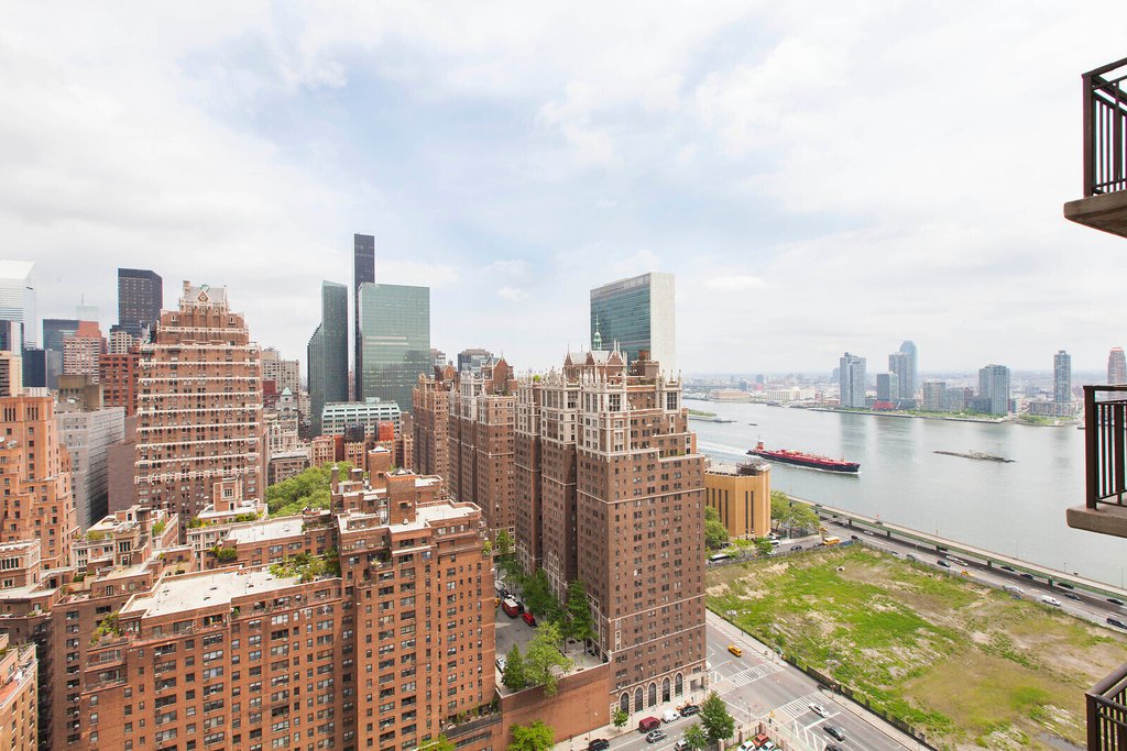 330 E 39th Street 30E