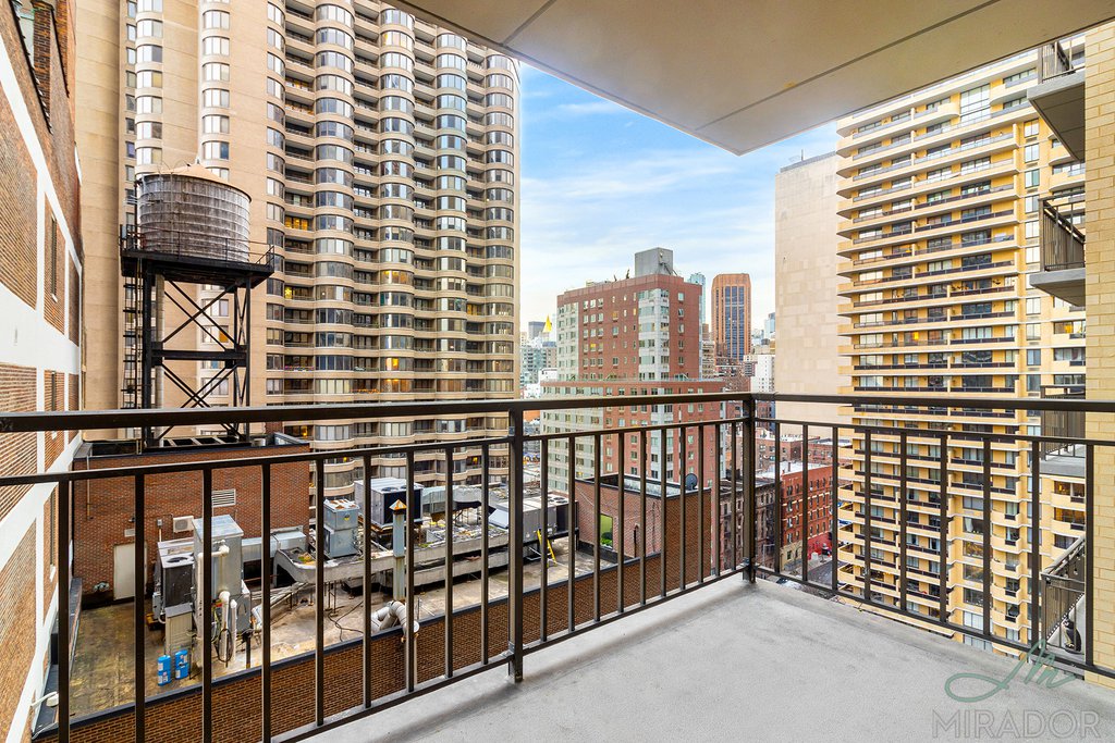 330 E 39th Street 15R