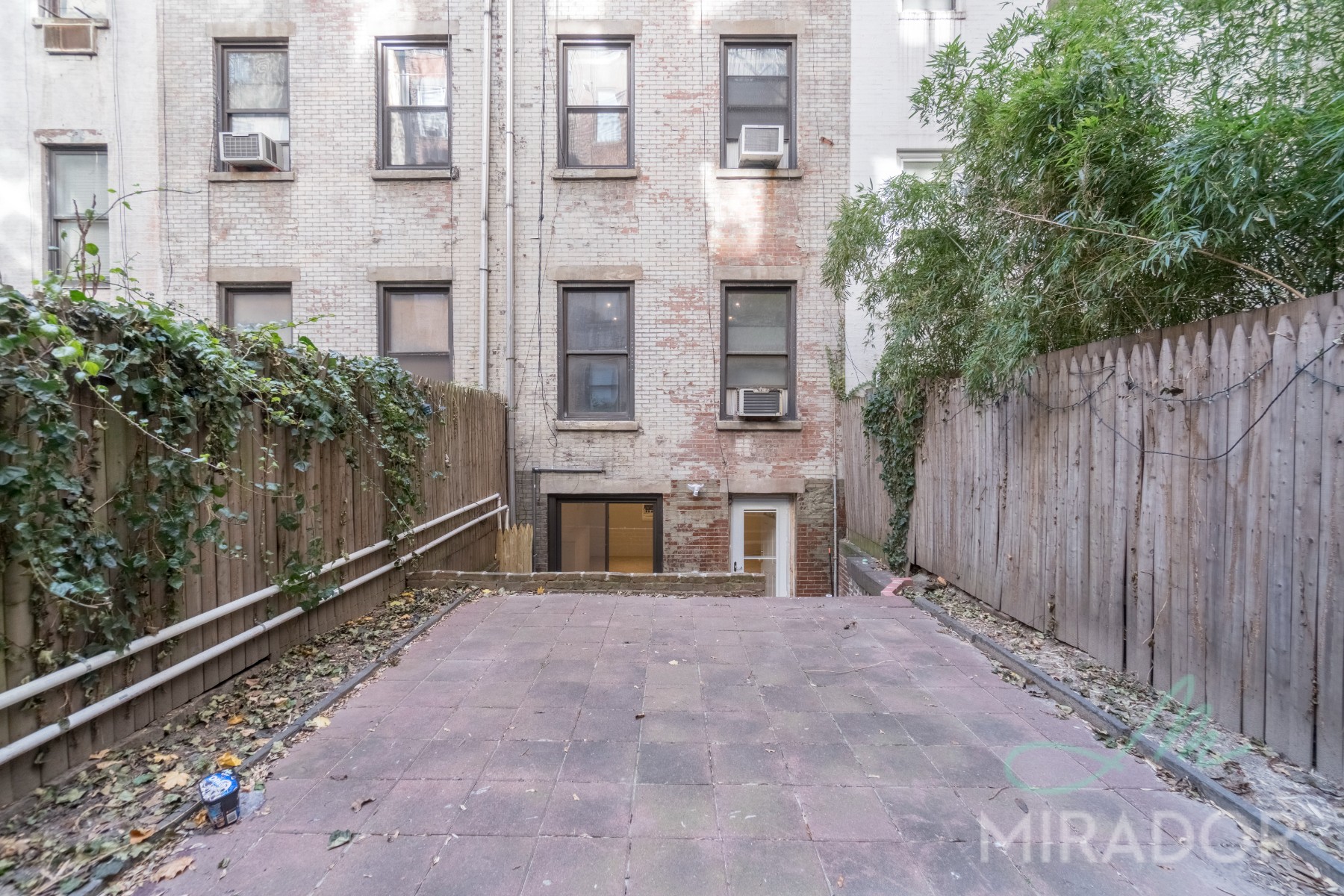39 W 16th Street 1R