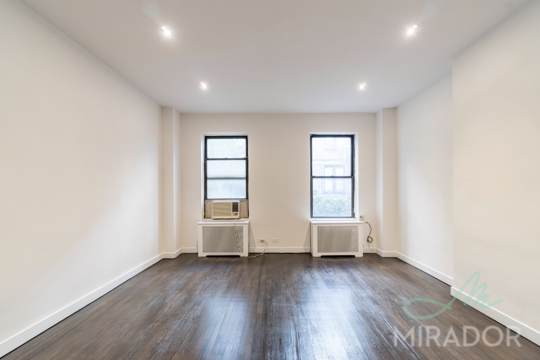 39 W 16th Street 1R