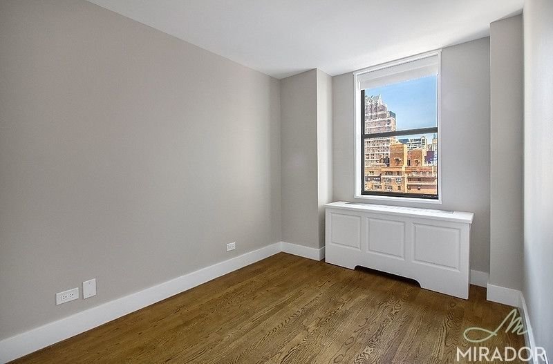 330 E 39th Street 25L