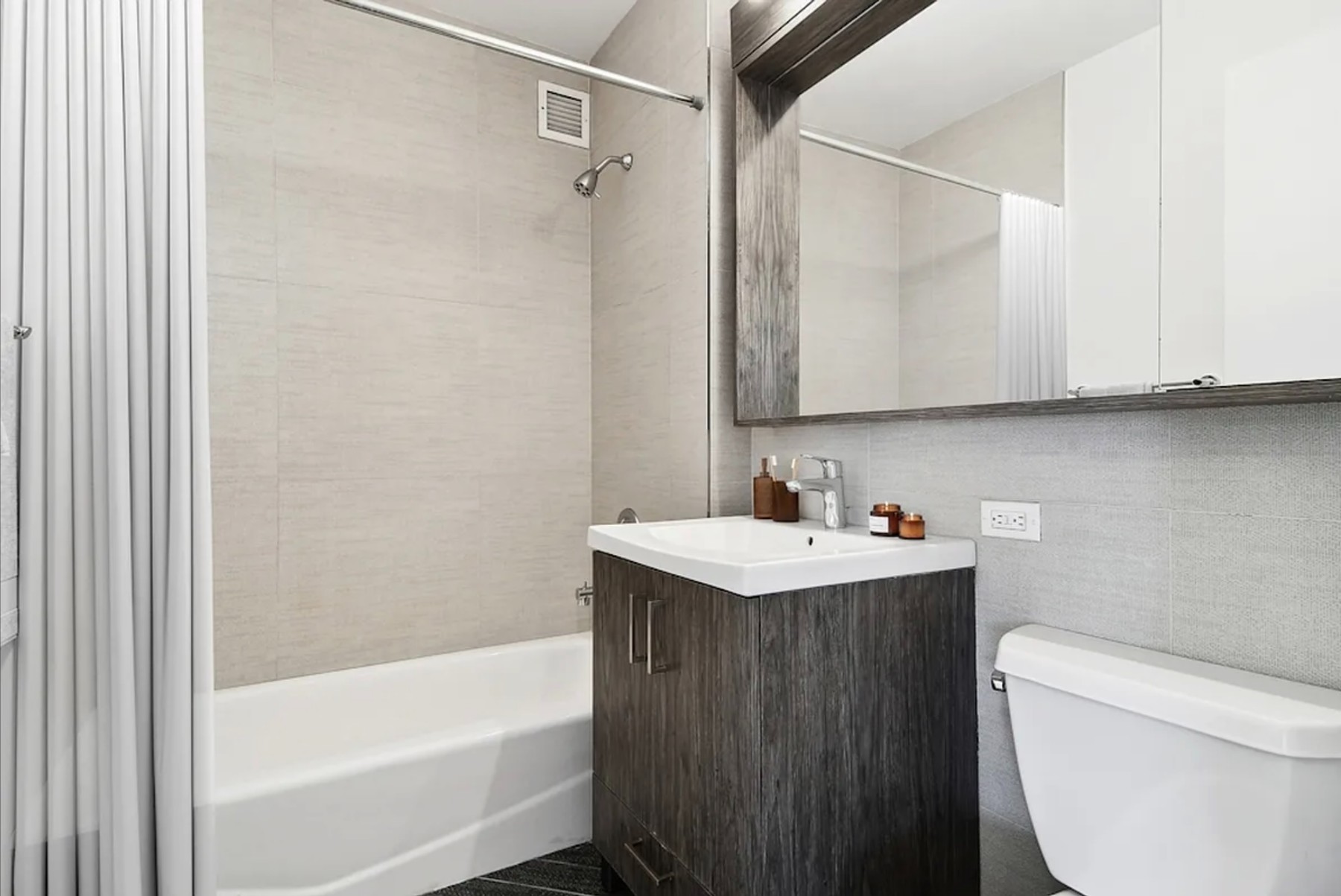 345 E 94th Street 02B