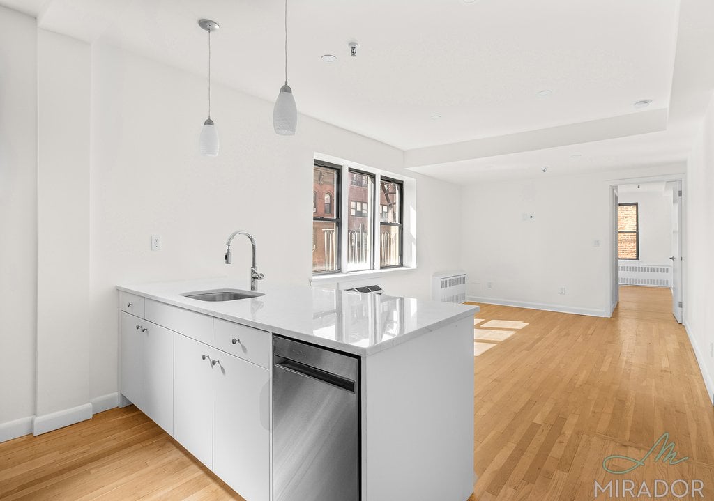 1435 York Avenue 4G