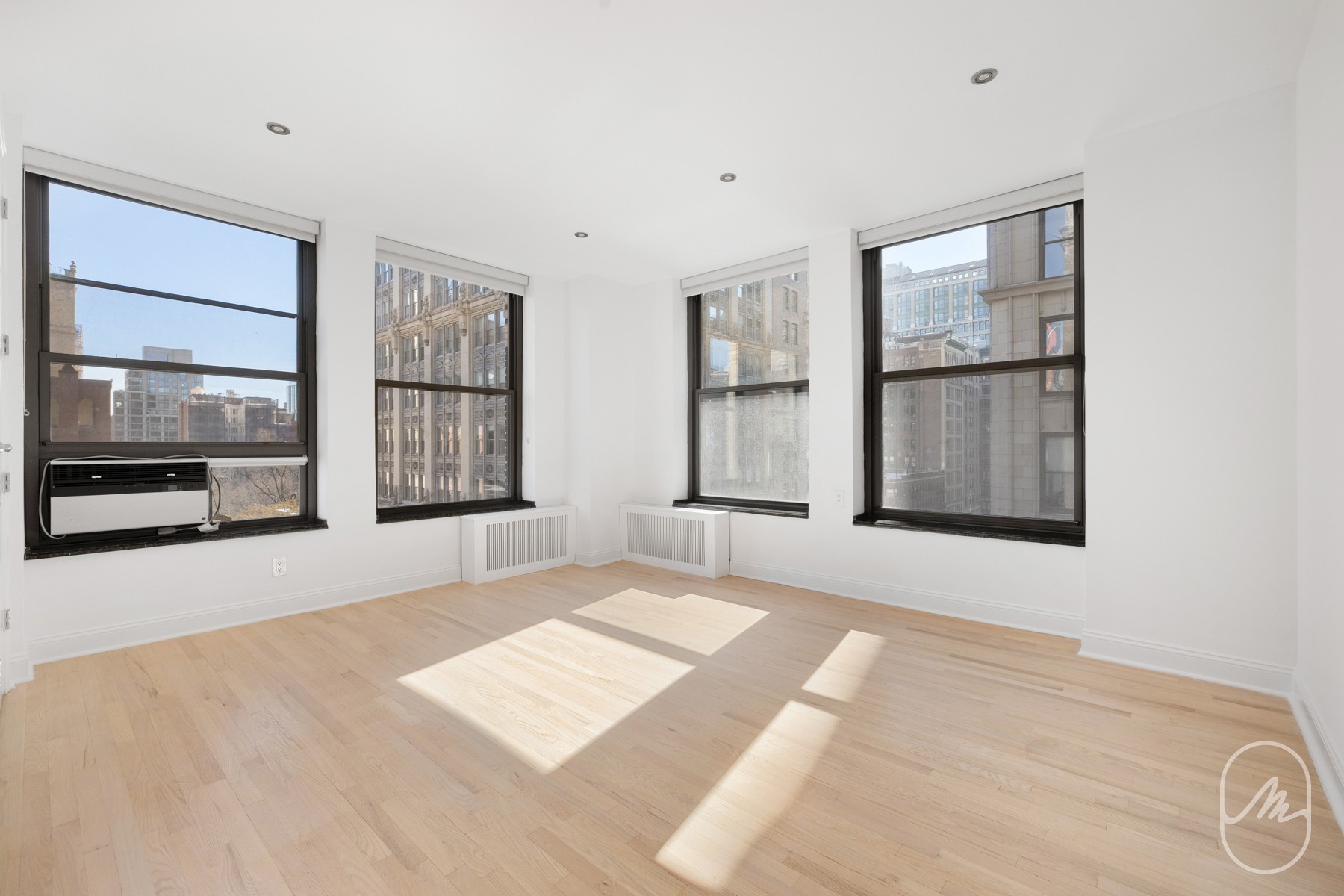 270 Park Avenue S 7E