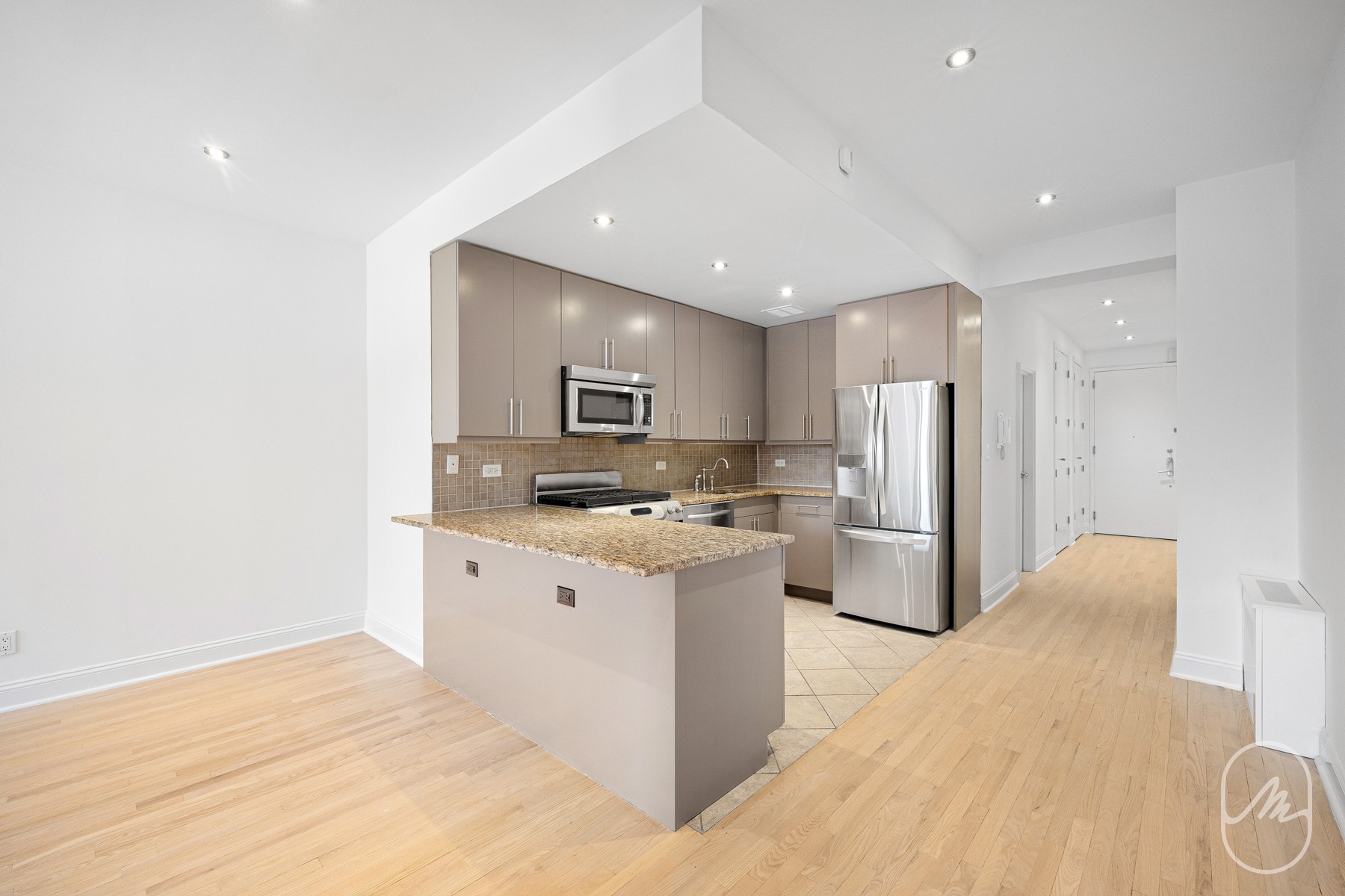 270 Park Avenue S 7E