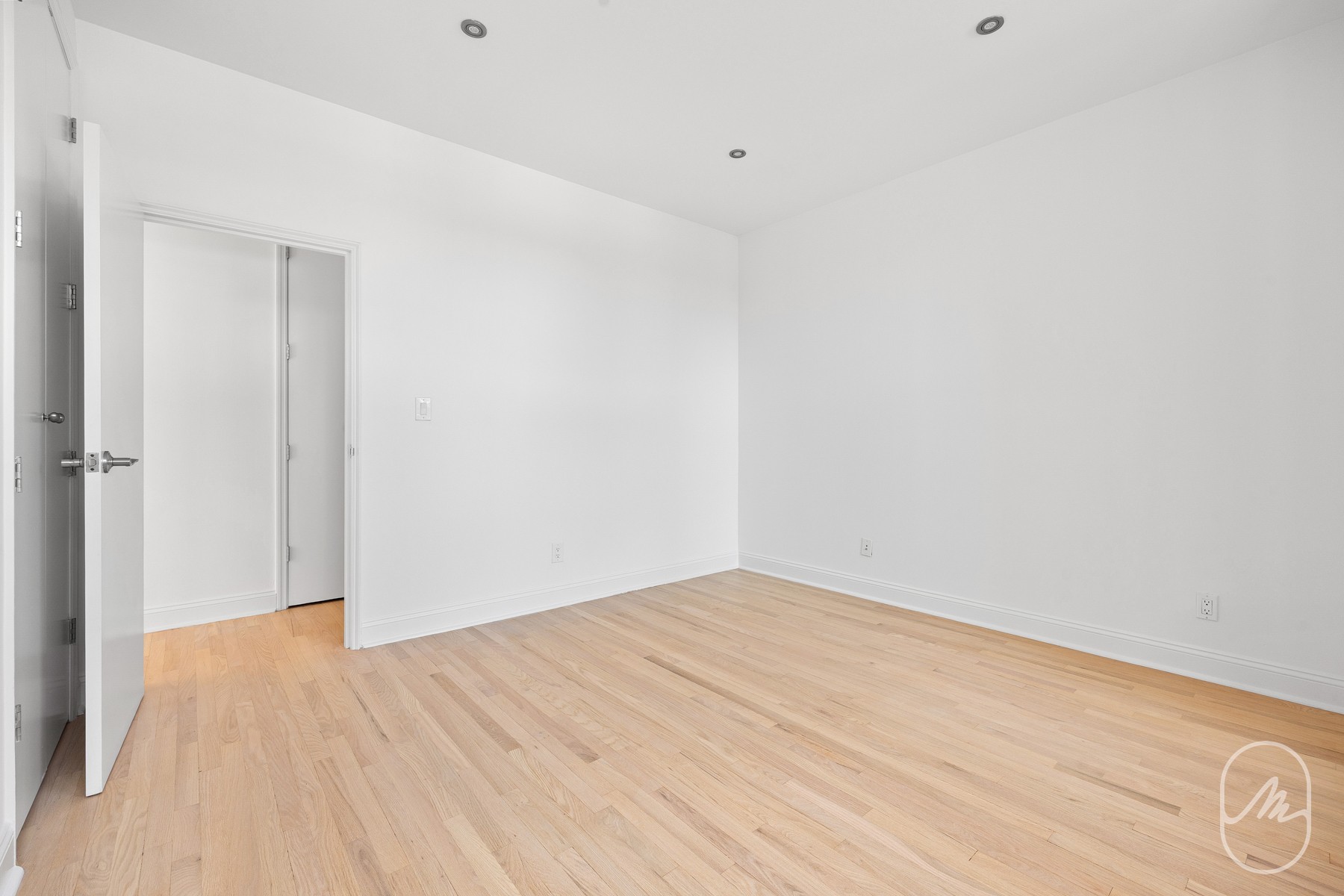 270 Park Avenue S 7E