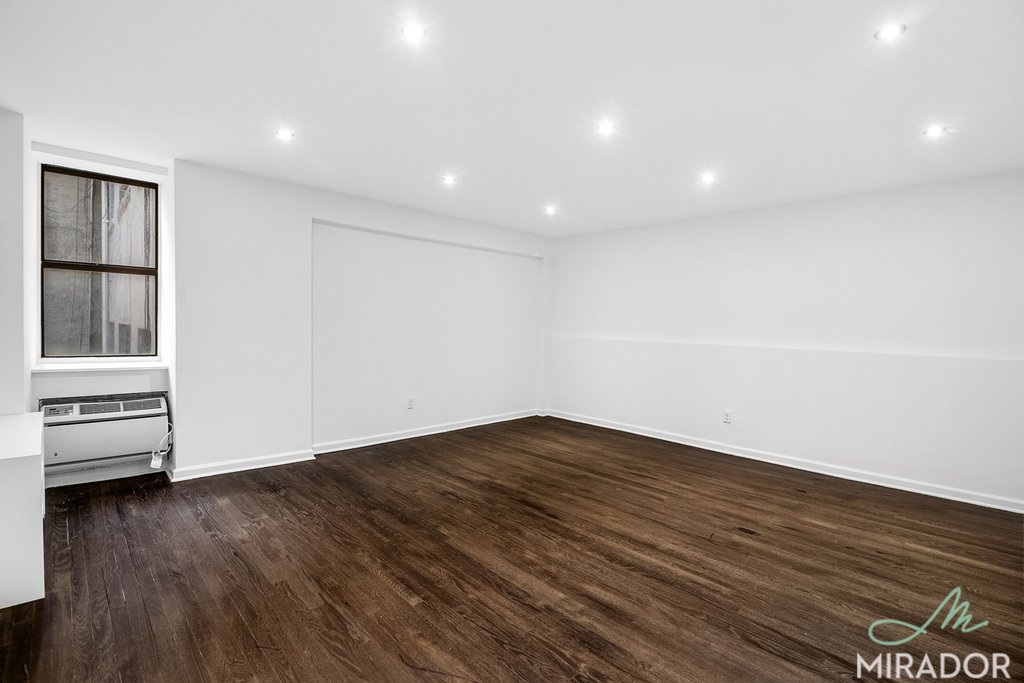 27 W 16th Street 2D