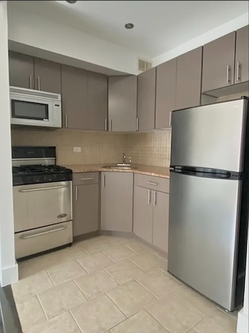 255 W 14th Street 3C