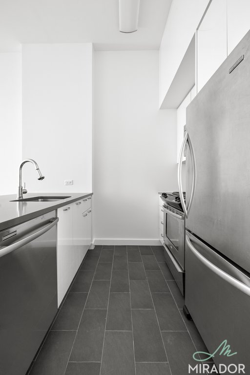 80 Dekalb Avenue 32B