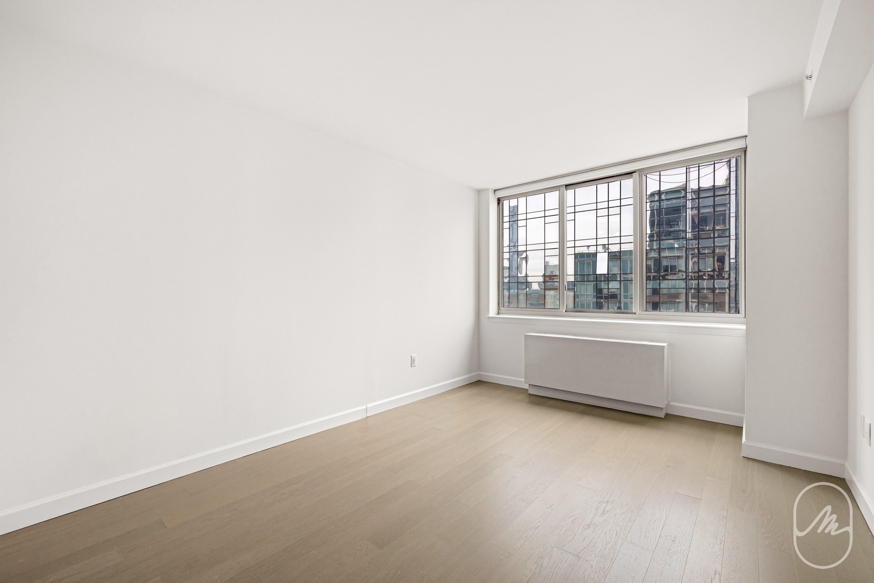 561 10th Avenue 46F