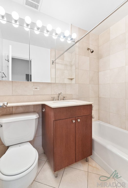 270 Park Avenue S 4C