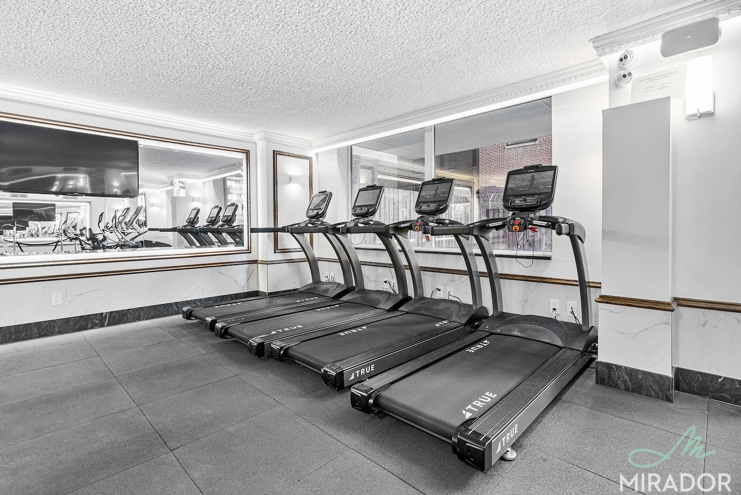 330 E 39th Street 25D