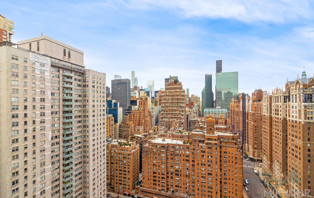 330 E 39th Street 31G