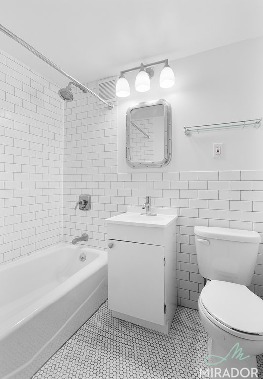 255 W 14th Street 3F