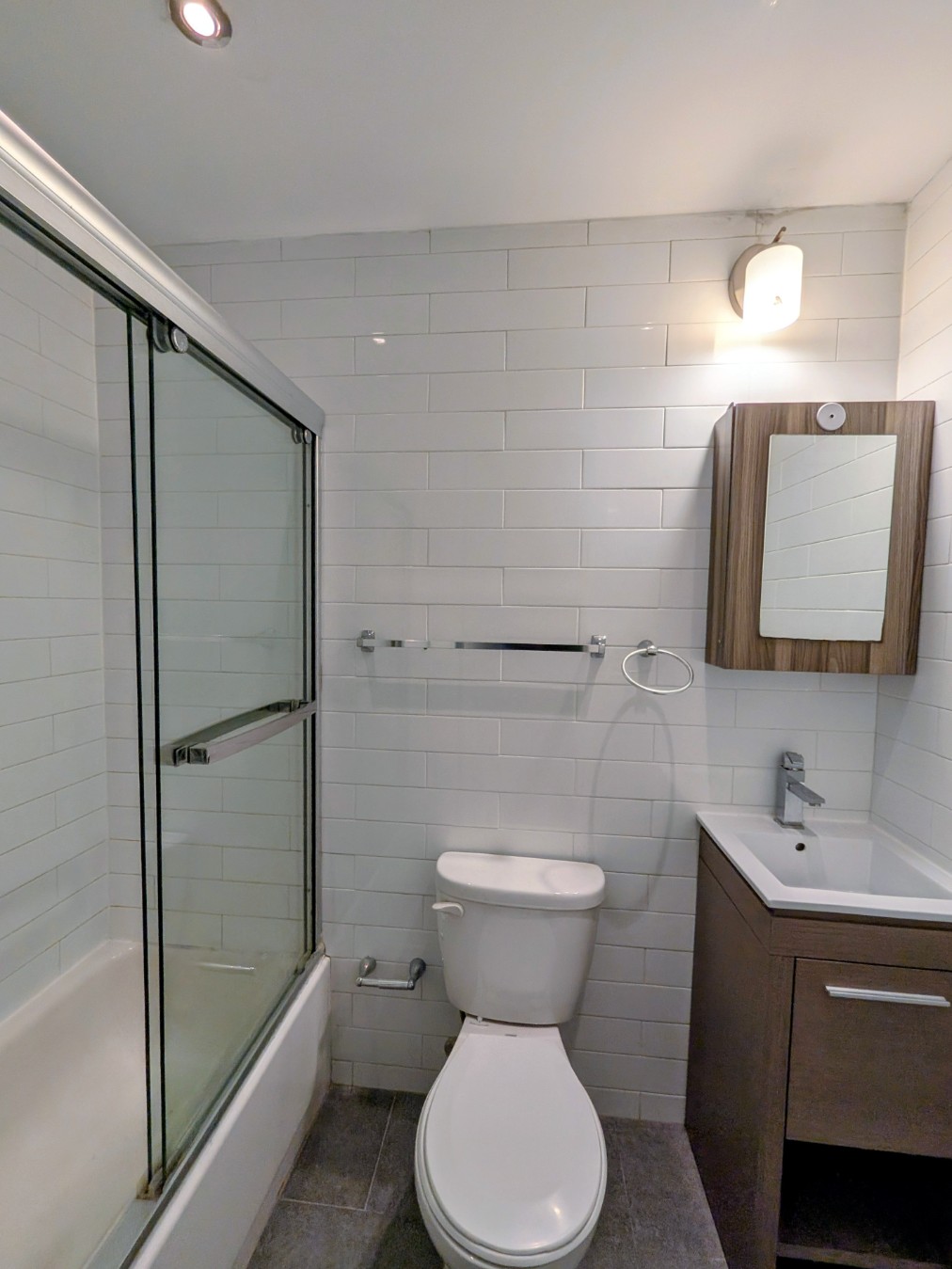 454 W 22nd Street 1r