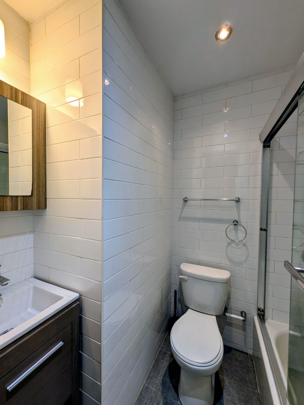 454 W 22nd Street 1r