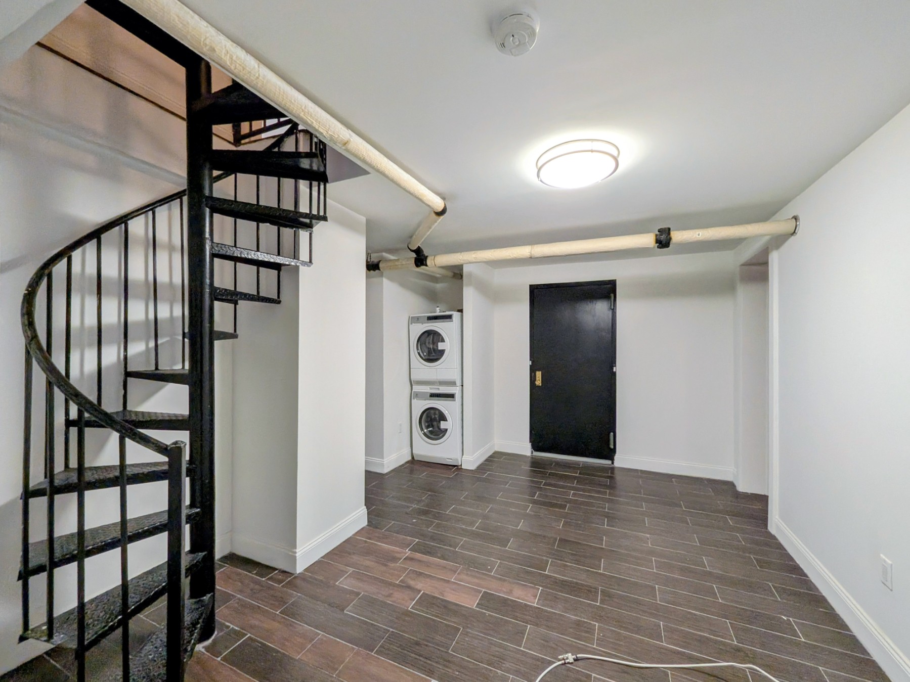 454 W 22nd Street 1r