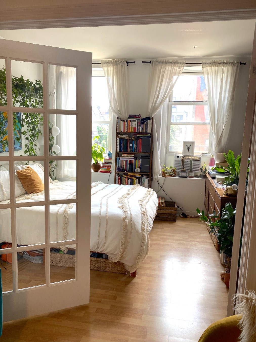 231 E 10th Street 13